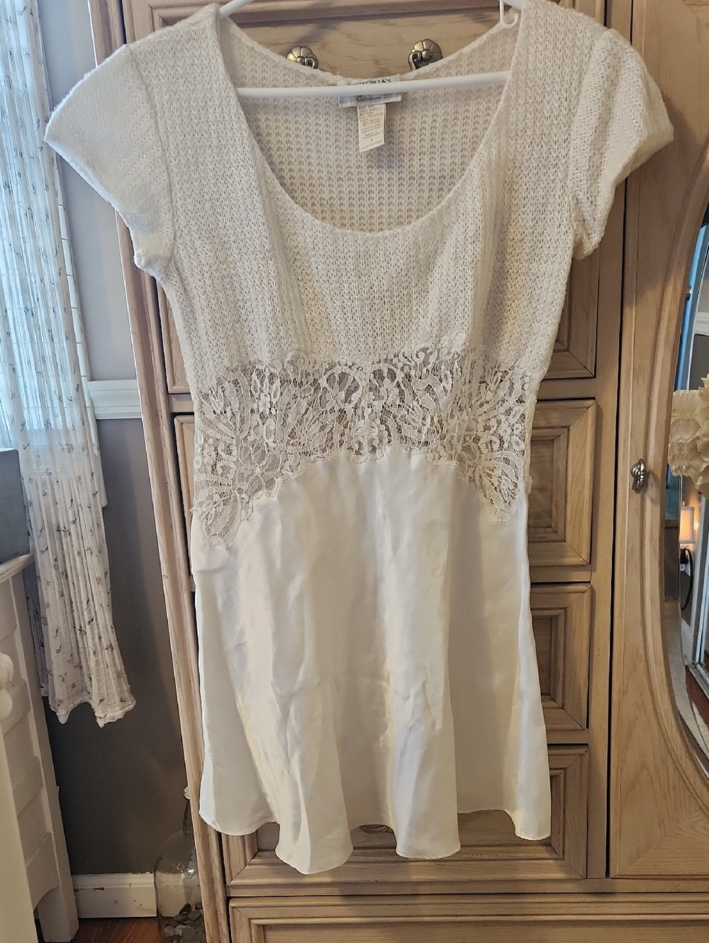 Victorias Secret Women's Cream Lace-Trim Knit & Satin Tunic Night Gown